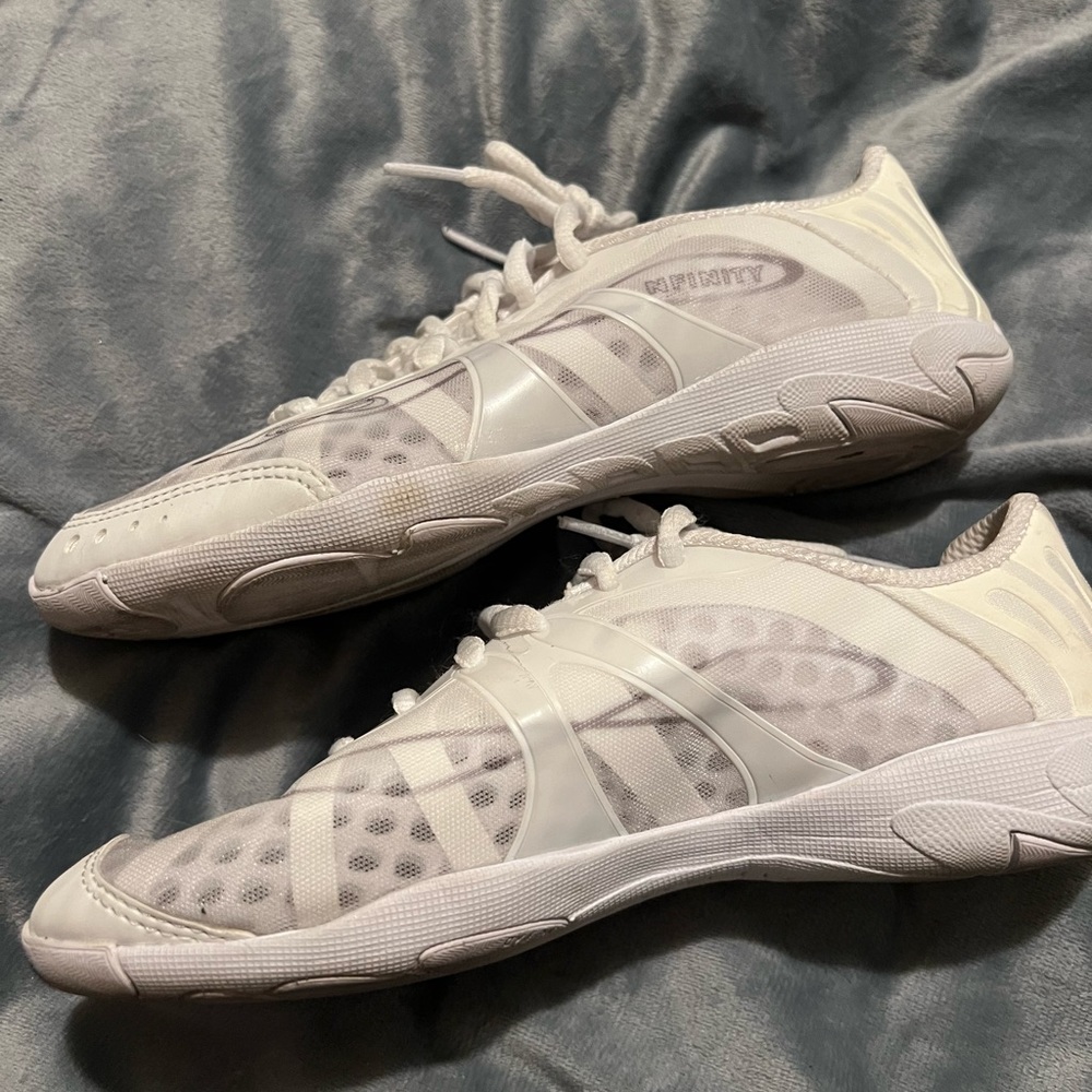 Nfinity Vengeance Cheer Shoes size 6